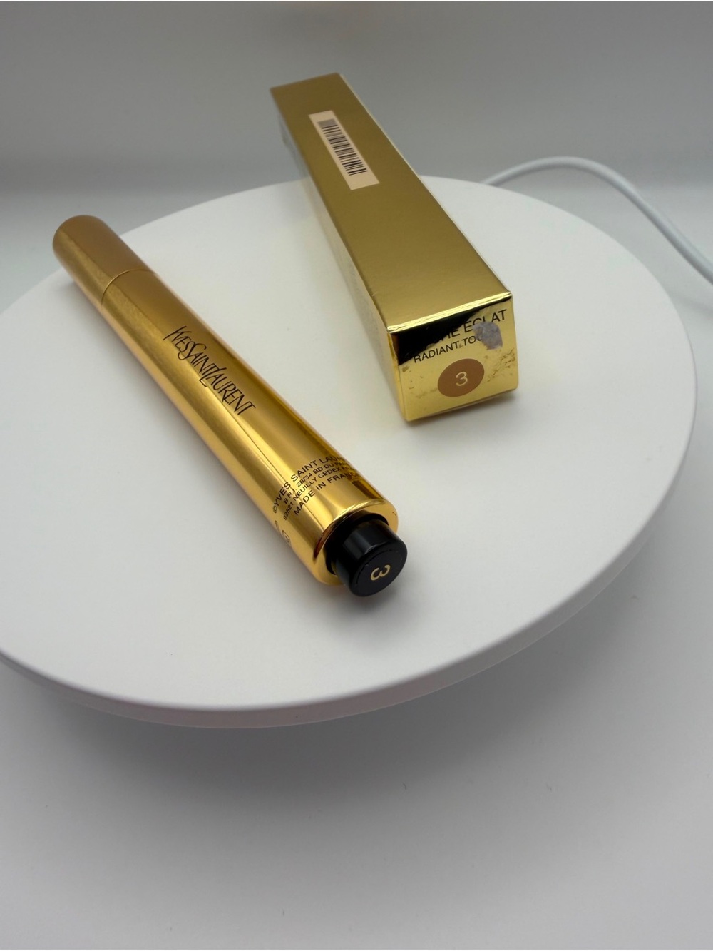Concealer - Picture 2 of 3